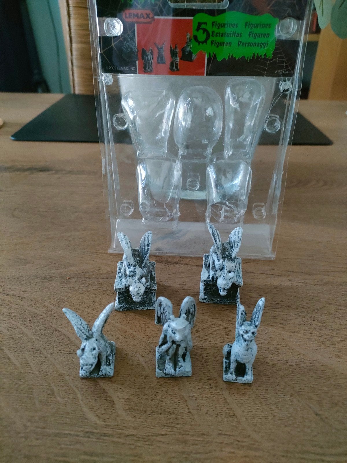 Lemax spooky town gargoyles, Ophalen