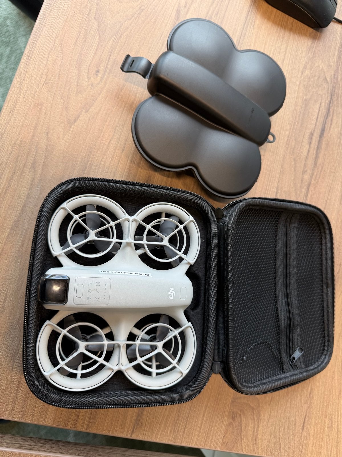 DJI Neo Drone with two cover case, Ophalen, Cameradrone, Zo goed als nieuw, 1 tot 5 kilometer
