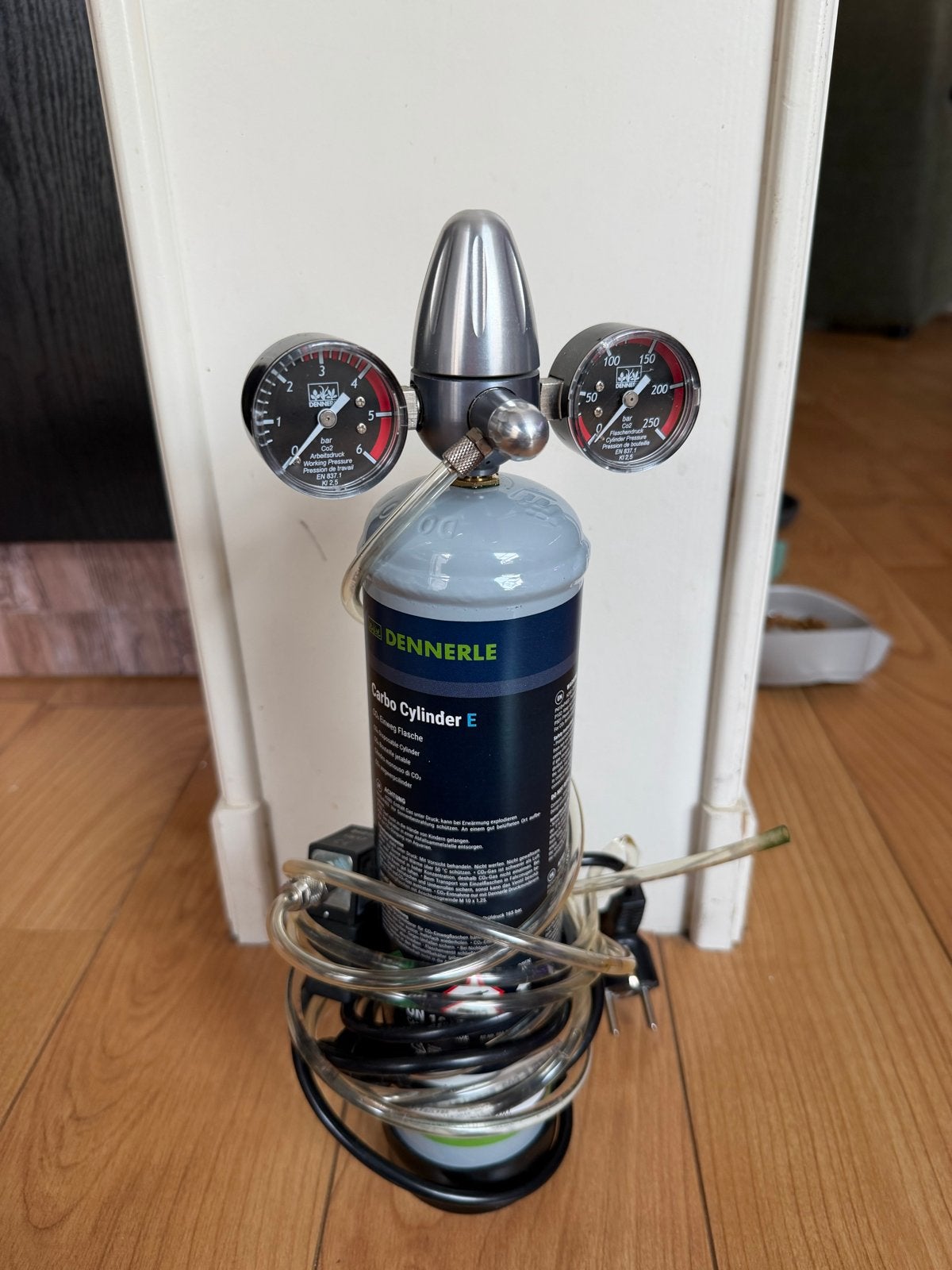 Complete Dennerle CO2 Set met Sera Magneetventiel, Ophalen, Dennerle, Zo goed als nieuw, Inclusief toebehoren