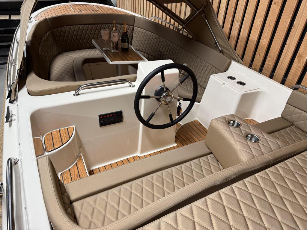 NwStaat! PRIMEUR 610 EXCLUSIVE '30PK SUZUKI' OPTIES Bj'2025!, Watersport en Boten, Sloepen, Tender, Primeur, Zonnedek, 6 m