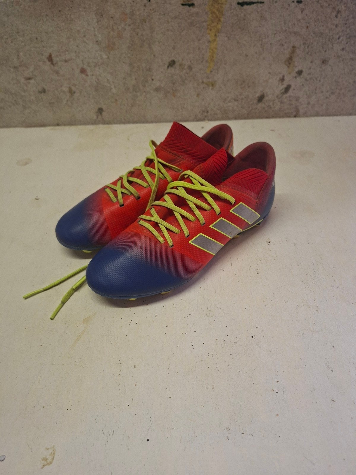 Adidas Nemeziz Messi Voetbalschoenen - Rood/Blauw, Maat XS of kleiner, Ophalen of Verzenden, Gebruikt, Schoenen