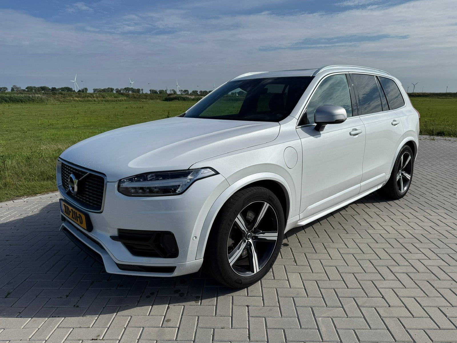 Volvo XC90 2.0 T8 Twin Engine R-Design 2017 Wit, 1969 cc, 320 pk, 7 stoelen, Wit