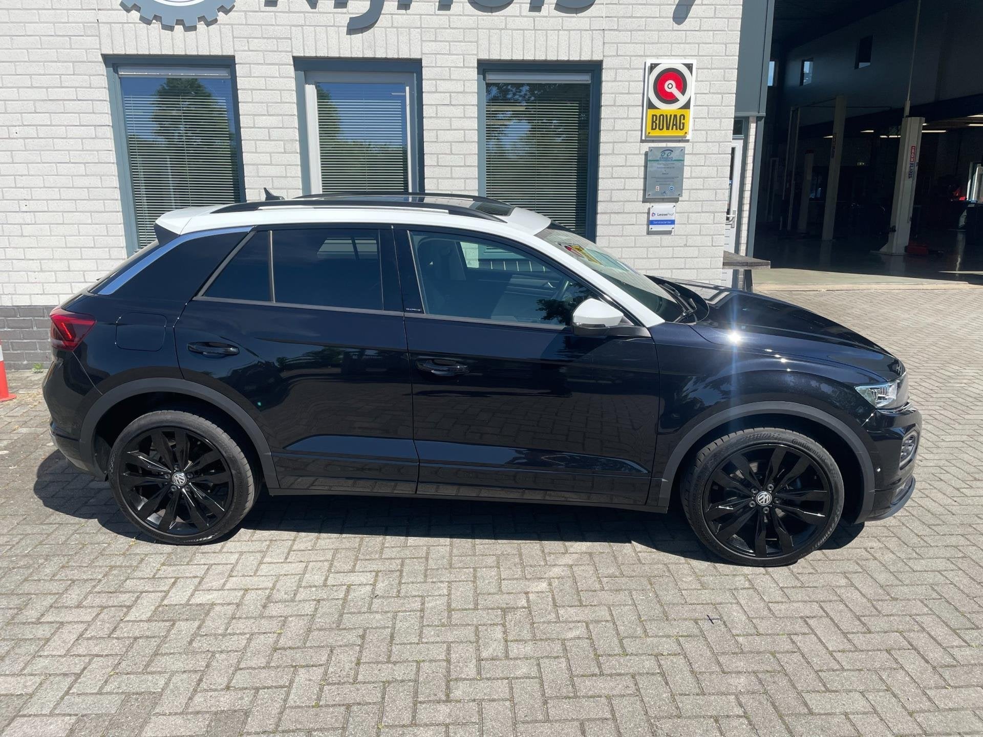 Volkswagen T-ROC 1.5 TSI Sport Business R / R-Line / Aut. ac, Auto's, Volkswagen, Voorwielaandrijving, Stof, 4 cilinders, 150 pk