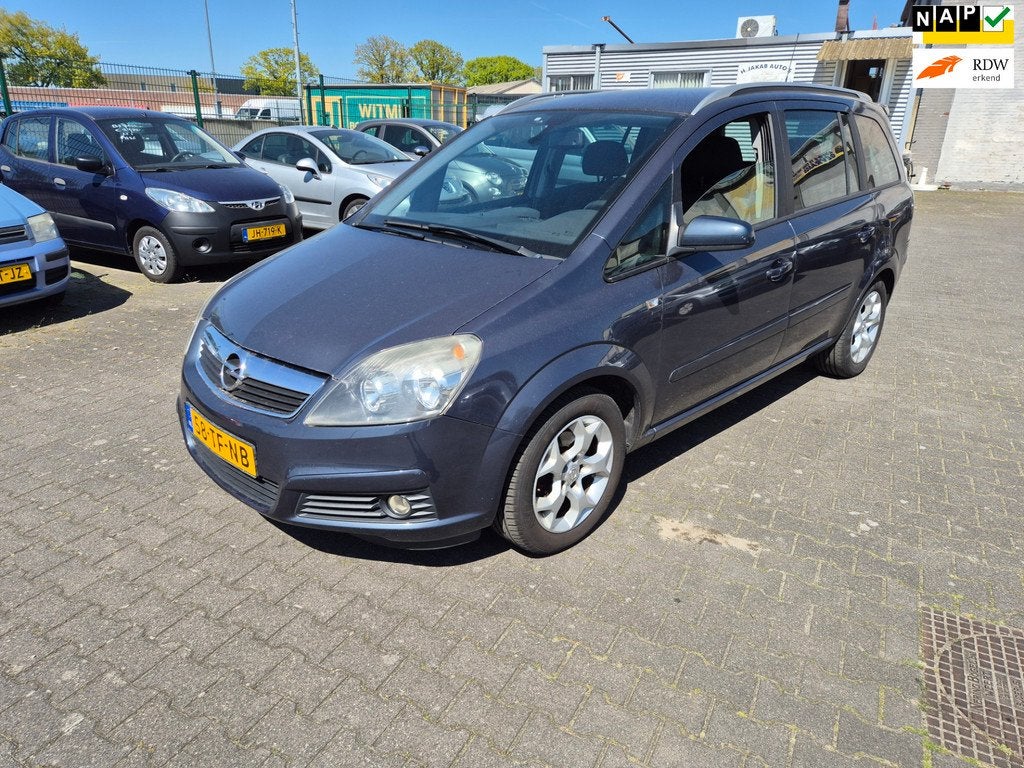 Opel Zafira Opel Zafira 1.8 Executive 7PERS., Auto's, Gebruikt, Zwart, 4 cilinders, Origineel Nederlands