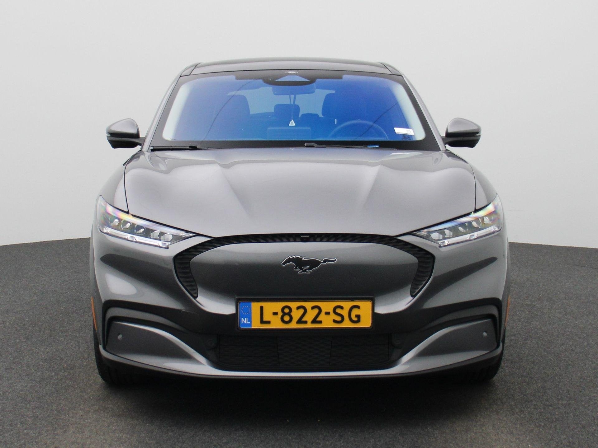 Ford Mustang Mach-E Extended Premium RWD 98 kWh Panorama dak, Auto's, Gebruikt, 750 kg, Origineel Nederlands, SUV of Terreinwagen