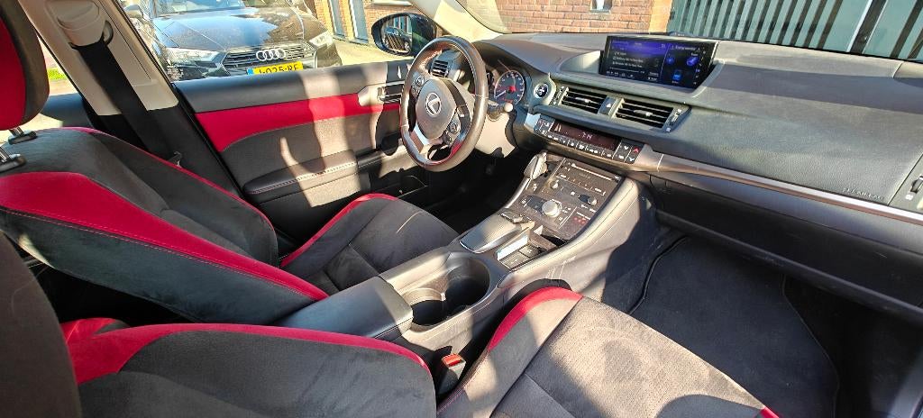 Lexus CT-H 200h Hybrid | Limited Edition 30  | APK JAN-2026, Auto's, Lexus, Euro 6, 4 cilinders, Origineel Nederlands, Overige kleuren