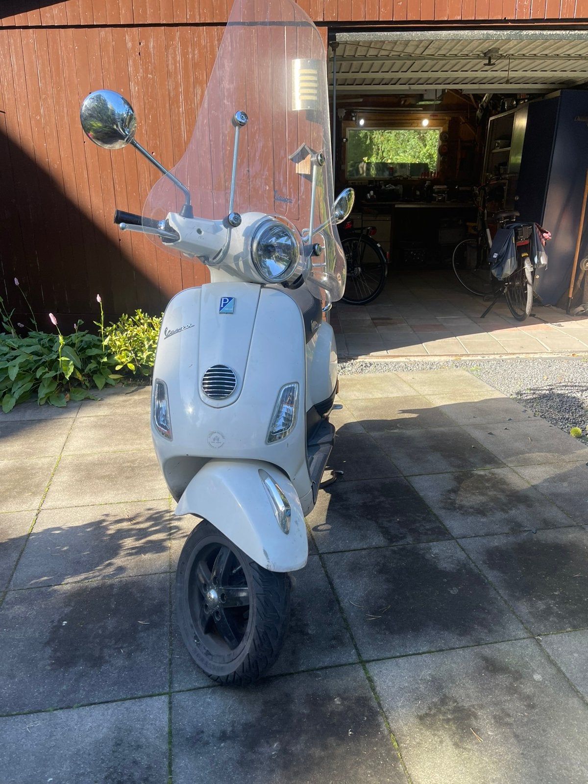 Vespa lx50 4 klepper bromfiets, Fietsen en Brommers, Ophalen, Zo goed als nieuw, Benzine, Vespa LX