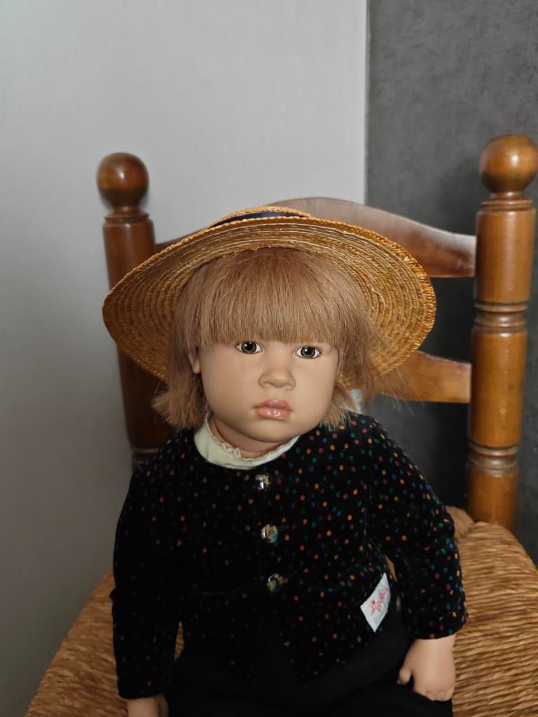 Sigikid pop met strohoed en gestippeld jasje, Ophalen of Verzenden