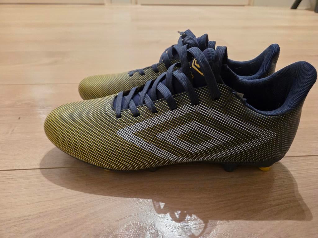Voetbal schoenen, Maat XS of kleiner, Bal, Ophalen of Verzenden, Zo goed als nieuw