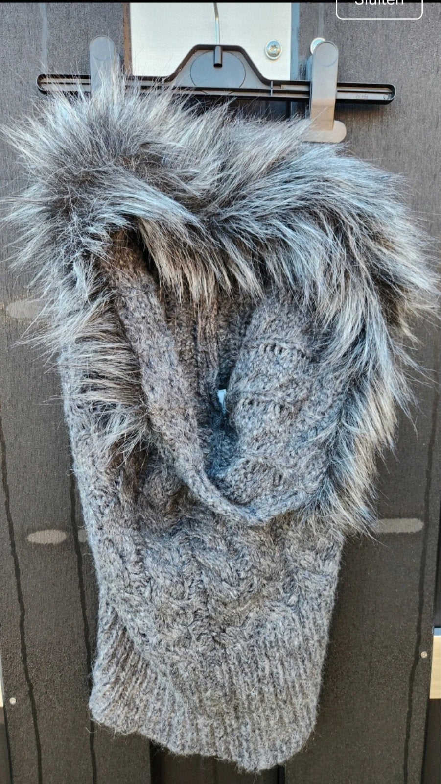 Nieuwe Grijze Gebreide Balaklava Capuchon met Bont, Ophalen of Verzenden, Nieuw, Muts