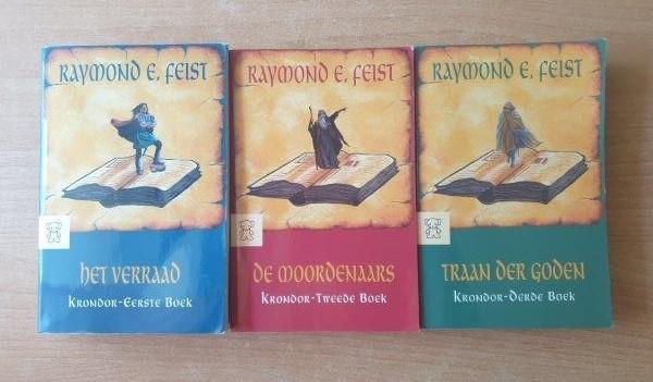 Raymond E. Feist - Krondor (pockets), Ophalen of Verzenden, Gelezen, Raymond E. Feist
