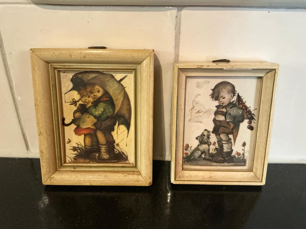 Set van 2 antieke Hummel 🍀 schilderijtjes, Ophalen of Verzenden