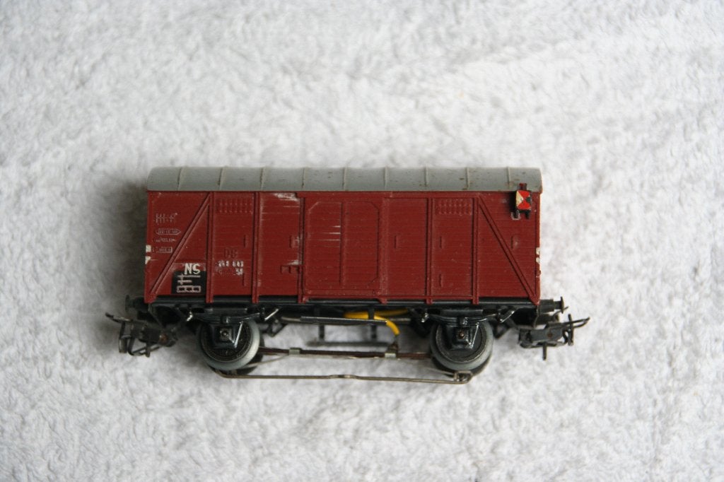 Märklin HO 4411 DB gesloten goederenwagen sluitlantaarn (8.5, Hobby en Vrije tijd, Modeltreinen | H0, Wisselstroom, Gebruikt, Wagon