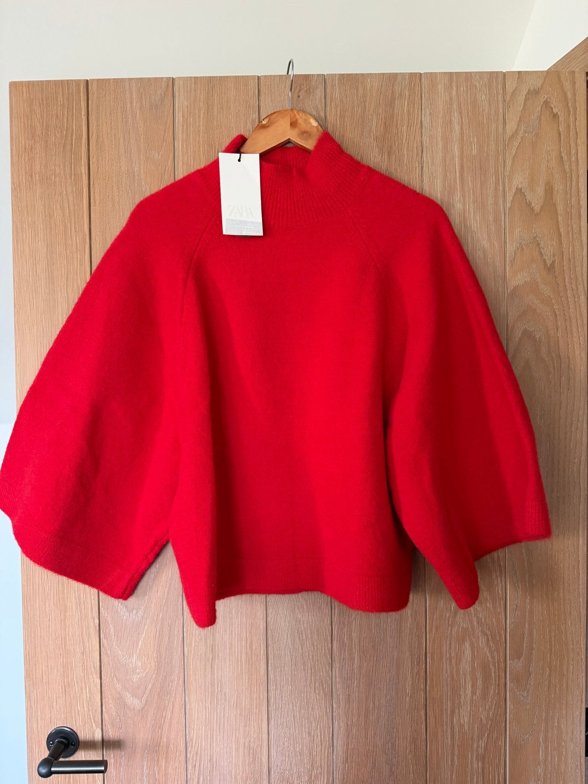 Rode Zara trui met wijde mouwen - Maat L, Kleding | Dames, Truien en Vesten, Verzenden, Nieuw, Maat 42/44 (L), Rood