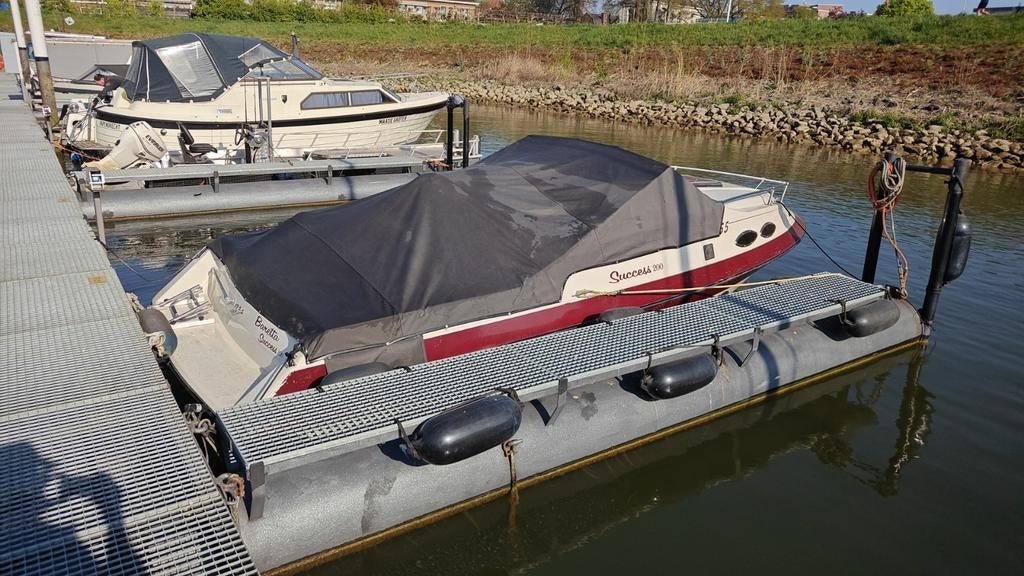 Baretta Succes met OMC Cobra 3.0L motor, Ophalen, Gebruikt