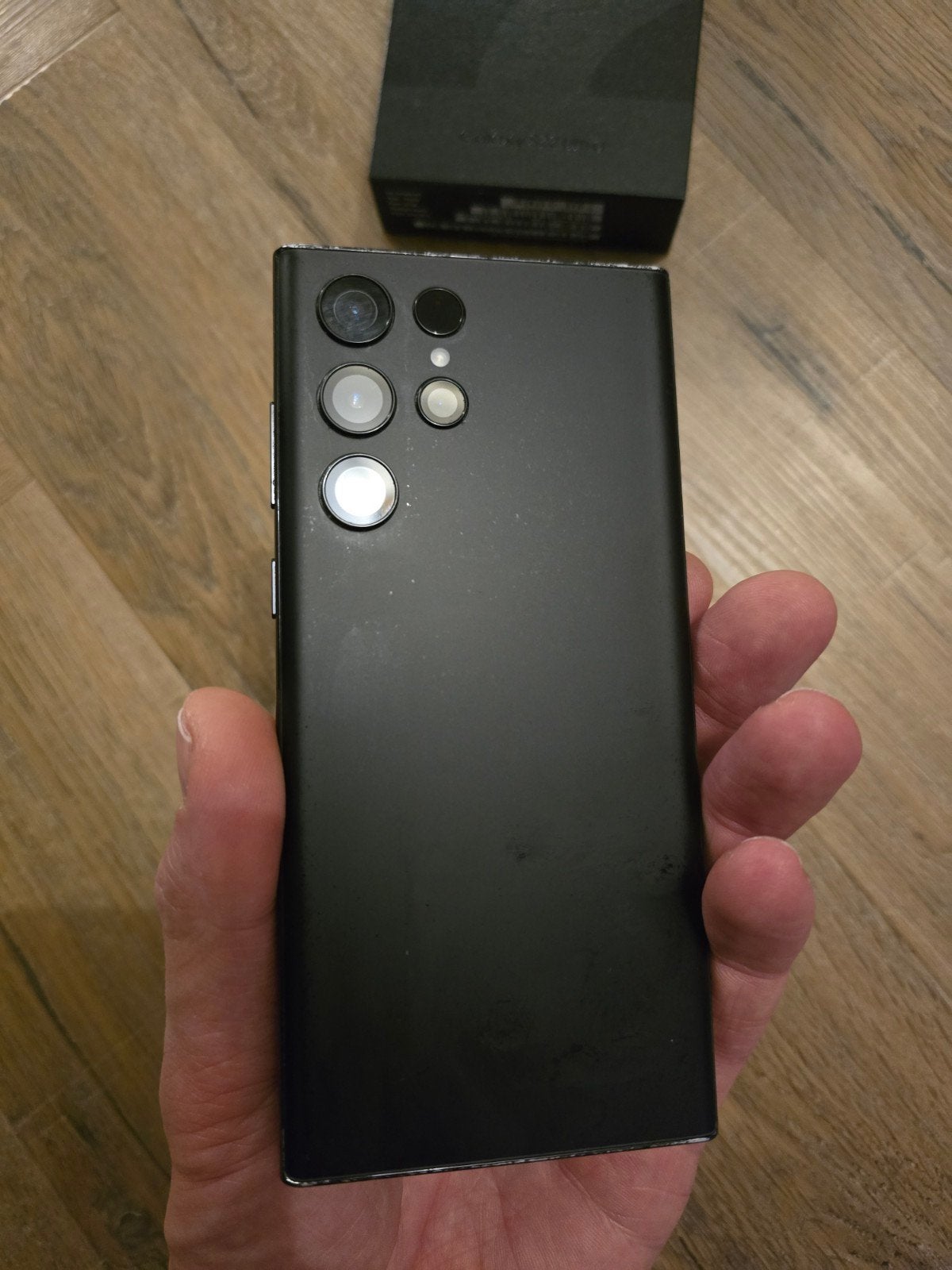 Foto 7 van Samsung Galaxy S22 Ultra - 256GB - Zwart/Phantom Black