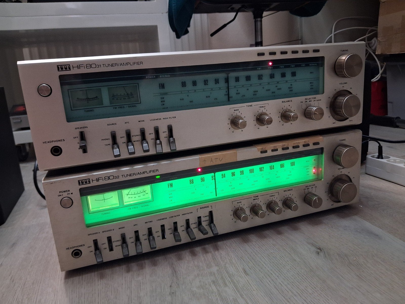 ITT Hifi 8031 en 8032 recievers, Ophalen, Niet werkend, Audio