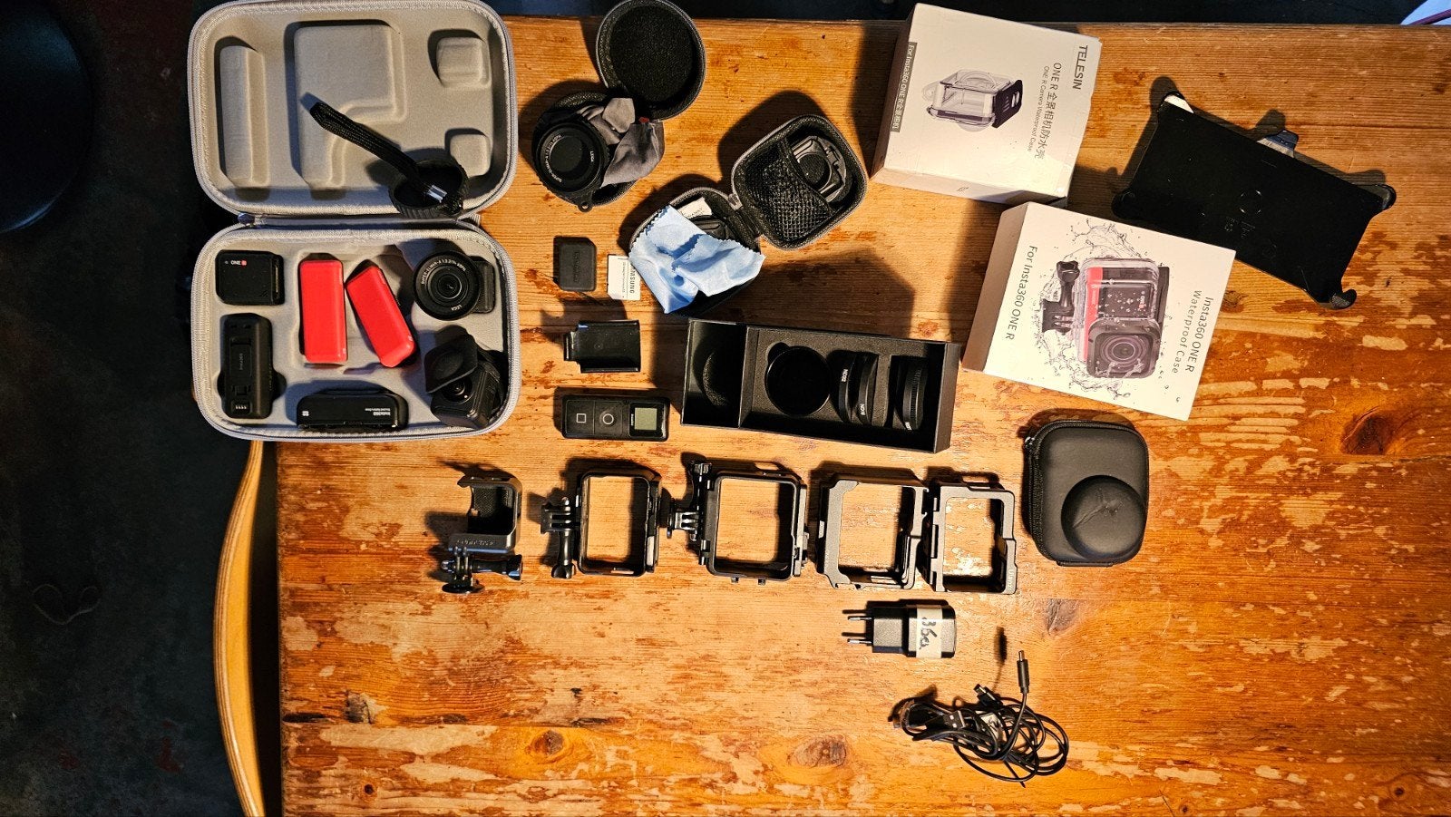 Insta360 one r 1 inch en 360 set behuizingen extra ass., Audio, Tv en Foto, Ophalen of Verzenden