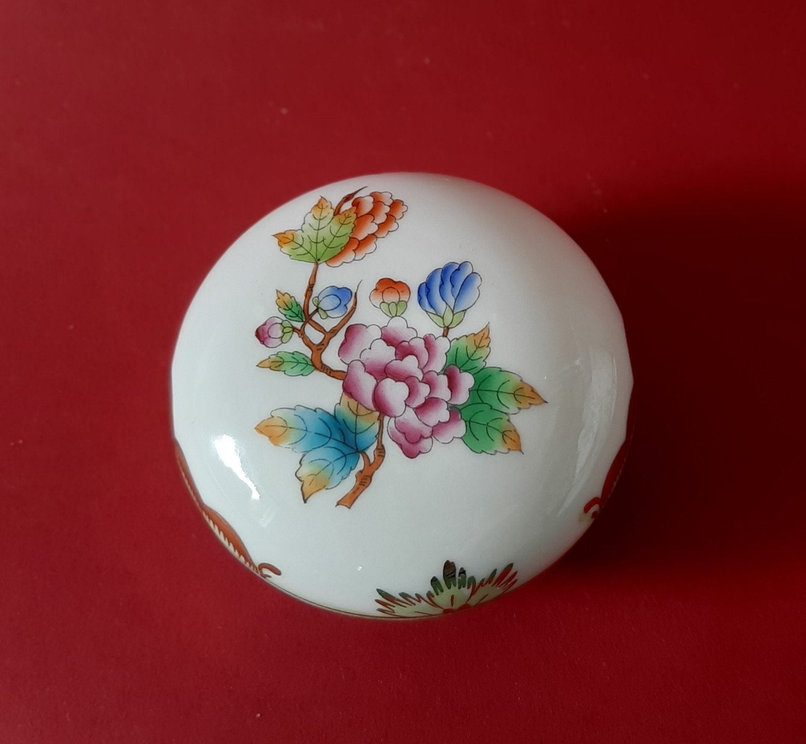 Herend Hongarije Porseleinen Dekseldoosje met Bloemdecor, Antiek en Kunst, Antiek | Porselein, Ophalen of Verzenden