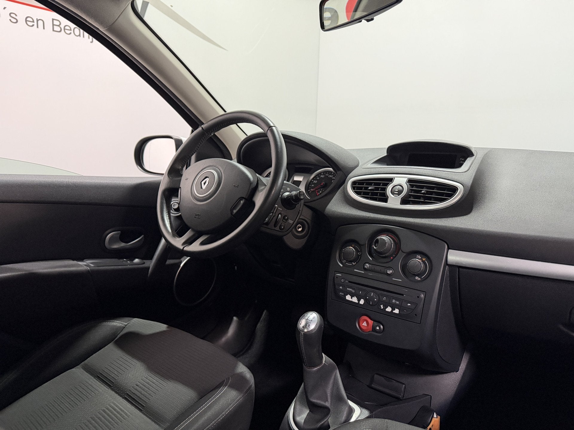 Renault Clio 1.2 Collection - Airco / Cruise / Radio cd, Auto's, Voorwielaandrijving, Euro 5, Gebruikt, 4 cilinders