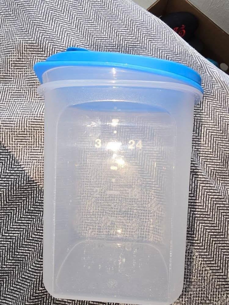Tupperware Maatkan met Blauwe Deksel   (dv9, Huis en Inrichting, Keuken | Tupperware, Ophalen of Verzenden, Gebruikt, Blauw, Beker of Kan