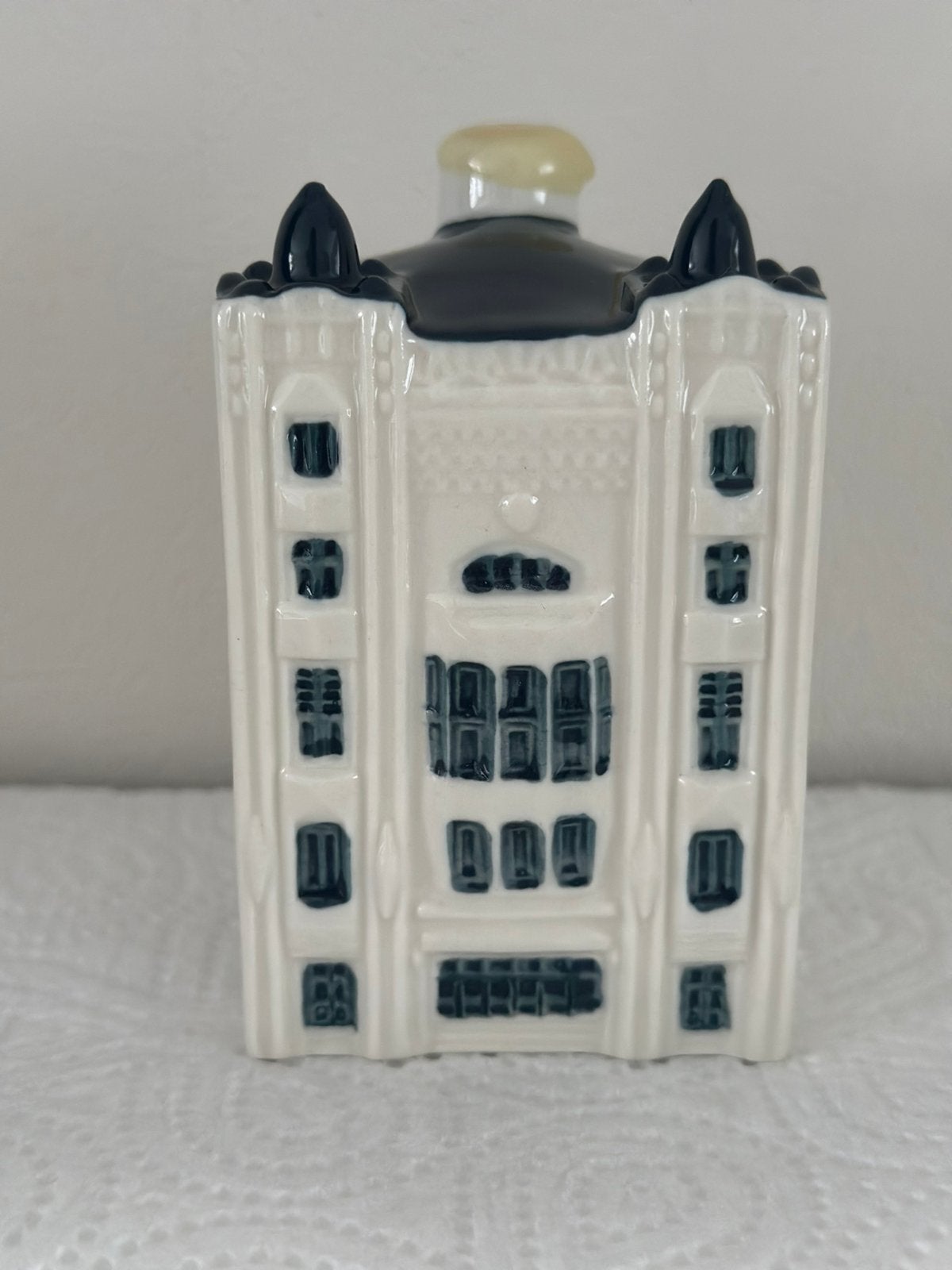 KLM Huisje 102 Bols Jenever, Delfst Blauw 2021, Ophalen, Zo goed als nieuw, Paleis of Waag
