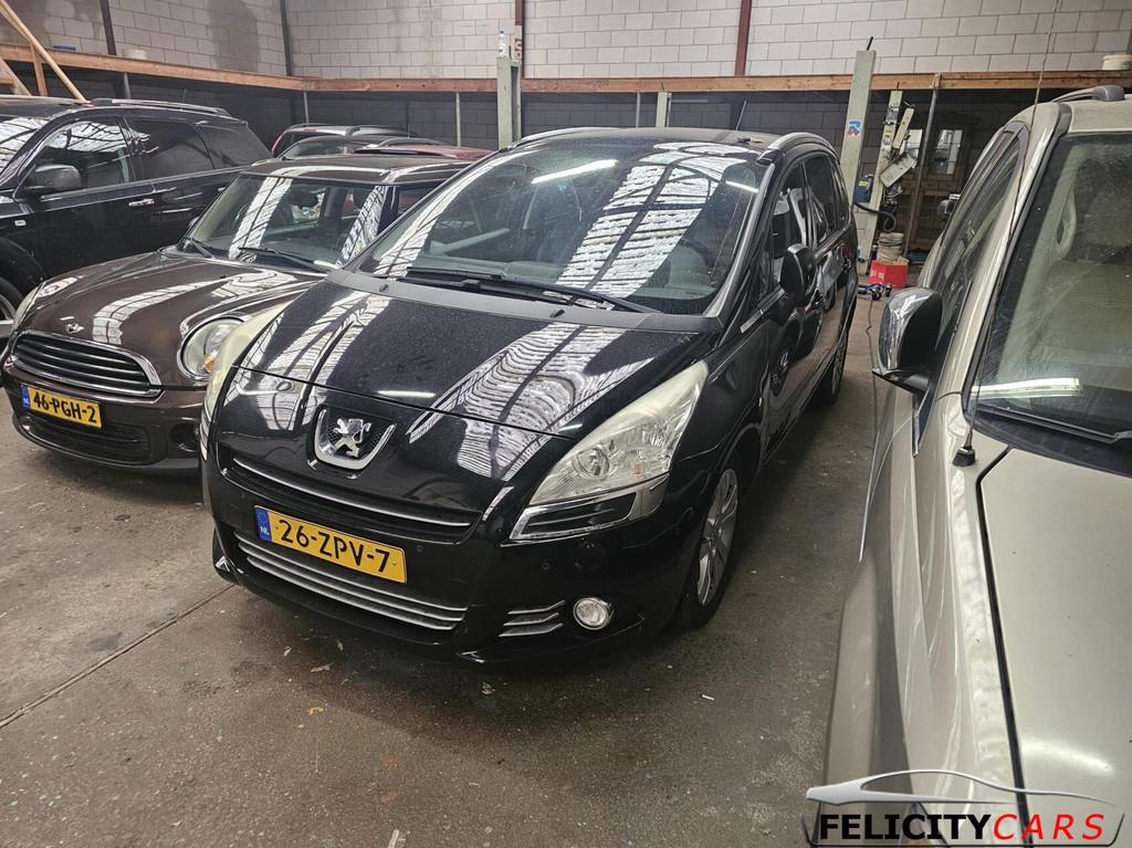 Peugeot 5008 1.6 THP Blue Lease Executive 7p., Voorwielaandrijving, Euro 5, Zwart, Bedrijf