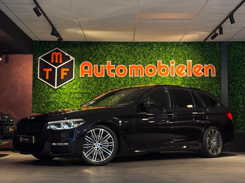 BMW 5-serie Touring 520i M SPORT Night ed. |H/K|HUD|360CAMER, Automaat, 1998 cc, Achterwielaandrijving, Gebruikt