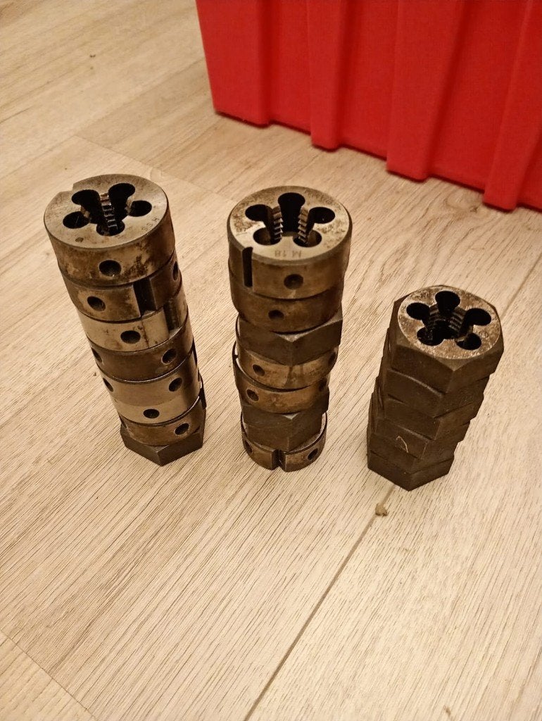 Snij platen en snijmoeren m18 en m20., Ophalen of Verzenden