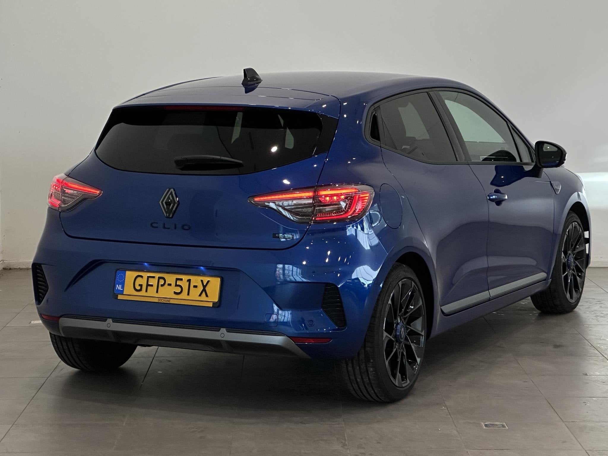 Renault Clio 1.6 E-Tech Full Hybrid 145 Esprit Alpine | BOSE, Gebruikt, Met garantie (alle), Blauw, Leder en Stof