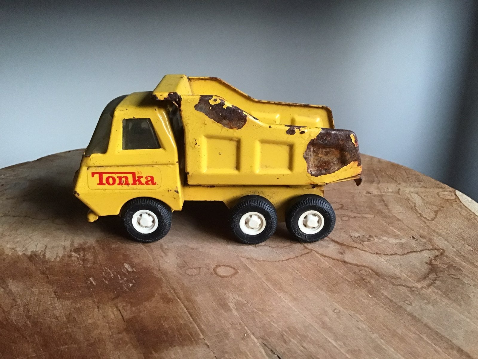 Tonka miniatuur kiepwagen ,vintage auto,gele Tonka wagen, Verzenden, Gebruikt, Auto, Overige merken