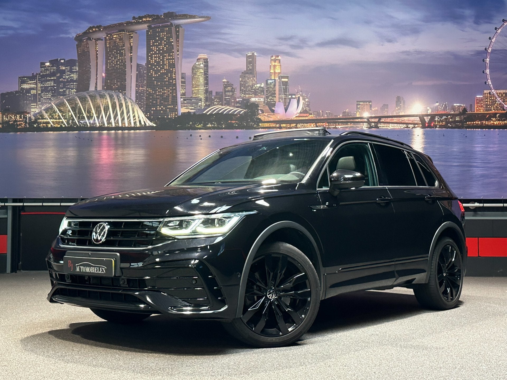 Volkswagen Tiguan 2.0 TSI 4Motion 245PK |Leder|HUD|IQ-Light|, Auto's, Dealer onderhouden, Gebruikt, 4 cilinders, 1984 cc