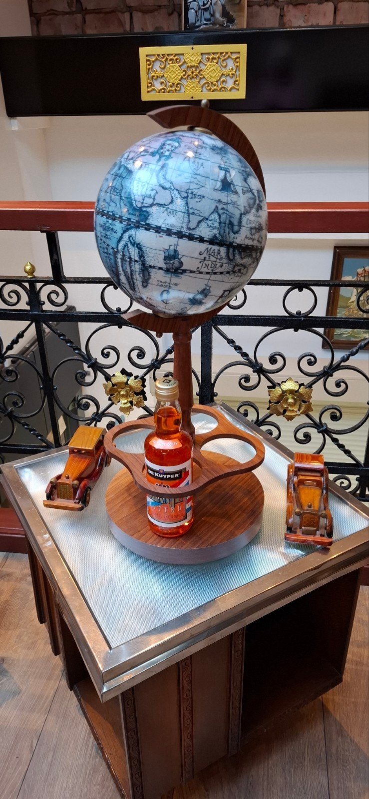 Decoratieve Globe Bar met Drankhouder, Ophalen of Verzenden