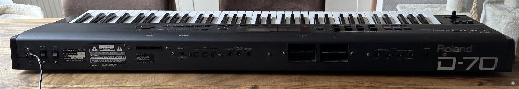 Roland D-70 synthesizer incl. Sound Libraries + Memory Cards, Muziek en Instrumenten, Ophalen, Gebruikt, Met midi-aansluiting