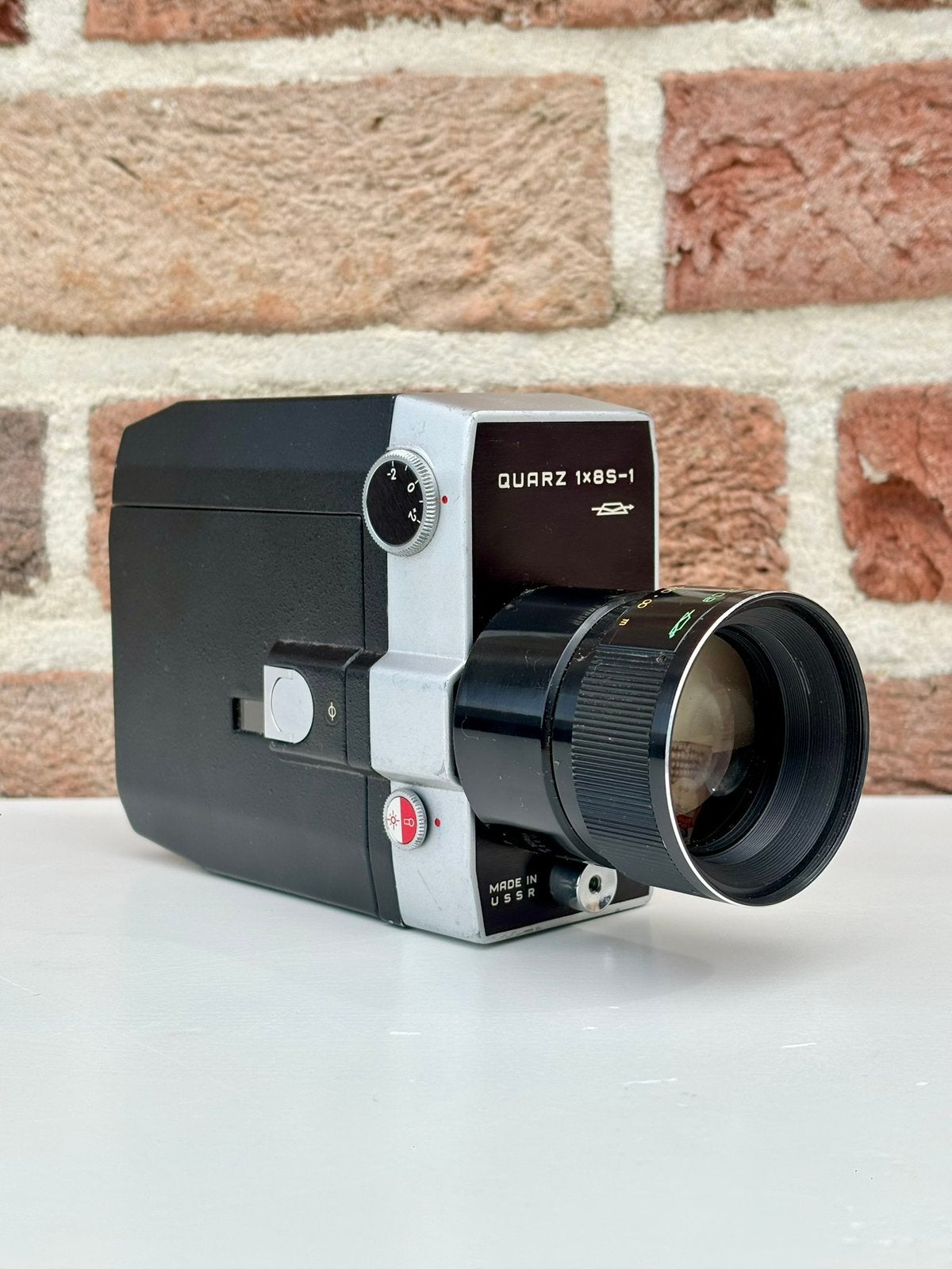 Quarz 18S-1 USSR 8mm Filmcamera – Vintage Sovjet Made USSR, Ophalen of Verzenden, 8mm, Camera
