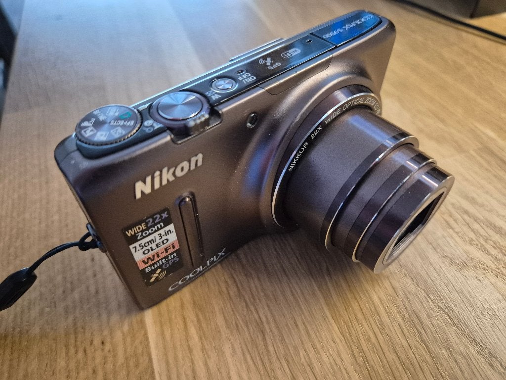 Nikon camera Coolpix S9500, Ingebouwde flitser, 18 megapixels, Ophalen of Verzenden, Zo goed als nieuw