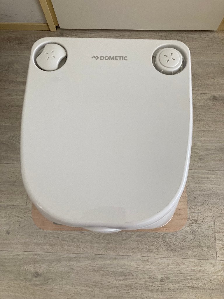 draagbaar toilet, Ophalen, Zo goed als nieuw