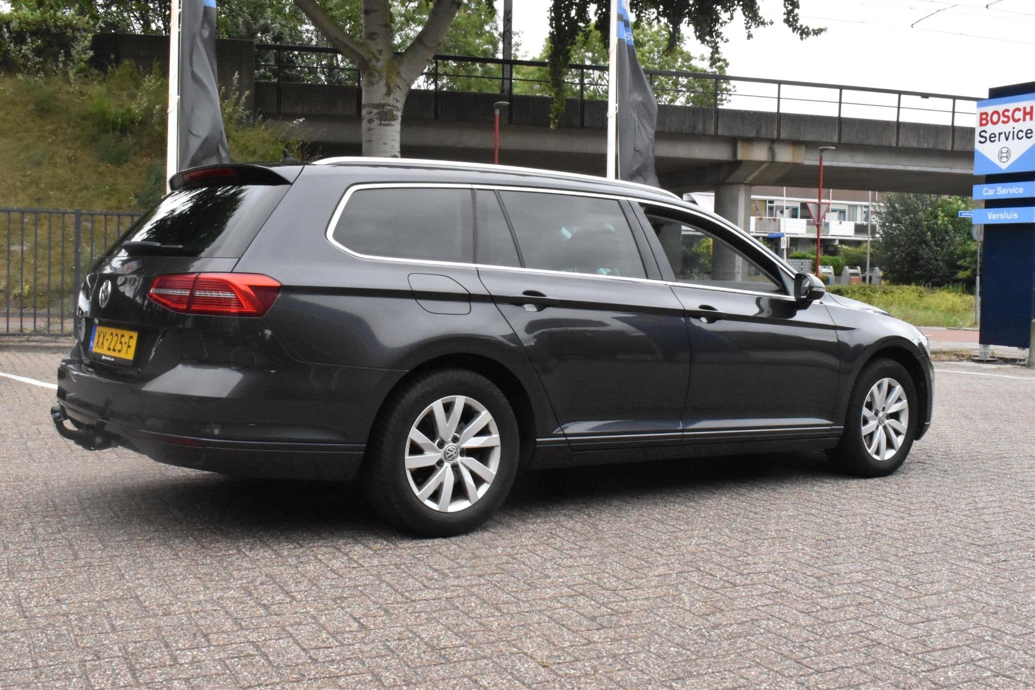 Volkswagen Passat Variant 1.4 TSI Comfortline Business Autom, Gebruikt, 4 cilinders, Automatische klimaatregeling, Origineel Nederlands