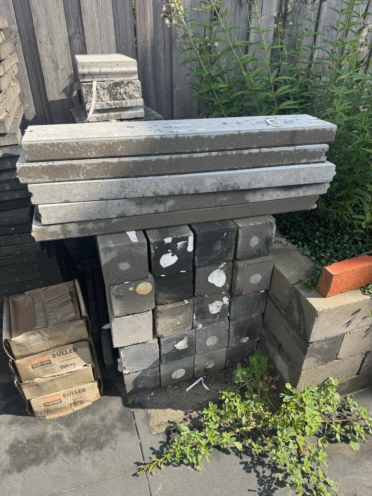 Gratis gebruikte beton- en natuurstenen, Ophalen, Gebruikt, Beton