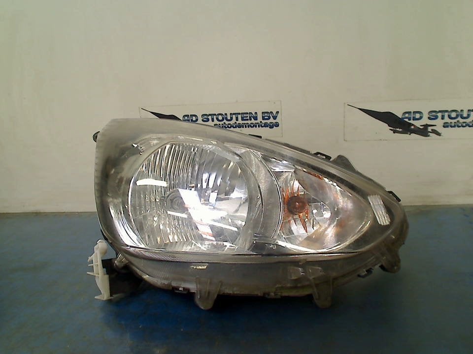 Koplamp Rechts Mitsubishi Space Star (A0) 2016 8301C194, Gebruikt, Info@mitsubishi-motors.de, Mitsubishi, Emil-Frey-Straße 2, Friedberg 61169, , Duitsland