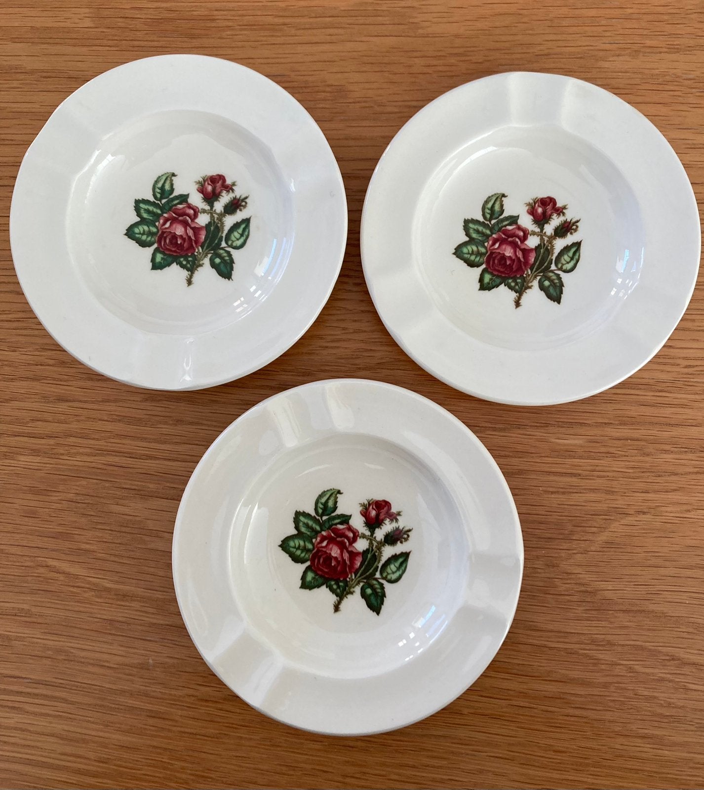Asbak Wedgwood Moss Rose, Antiek en Kunst, Ophalen