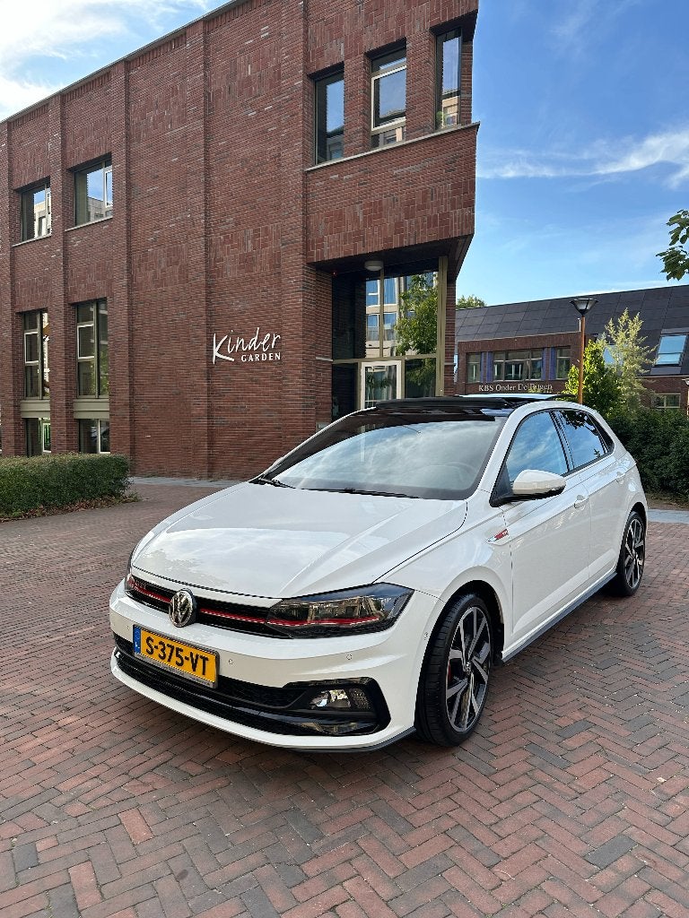 Volkswagen Polo 2.0 TSI 200pk 6-DSG 2019 Wit, 4 cilinders, 1984 cc, Alcantara, Wit