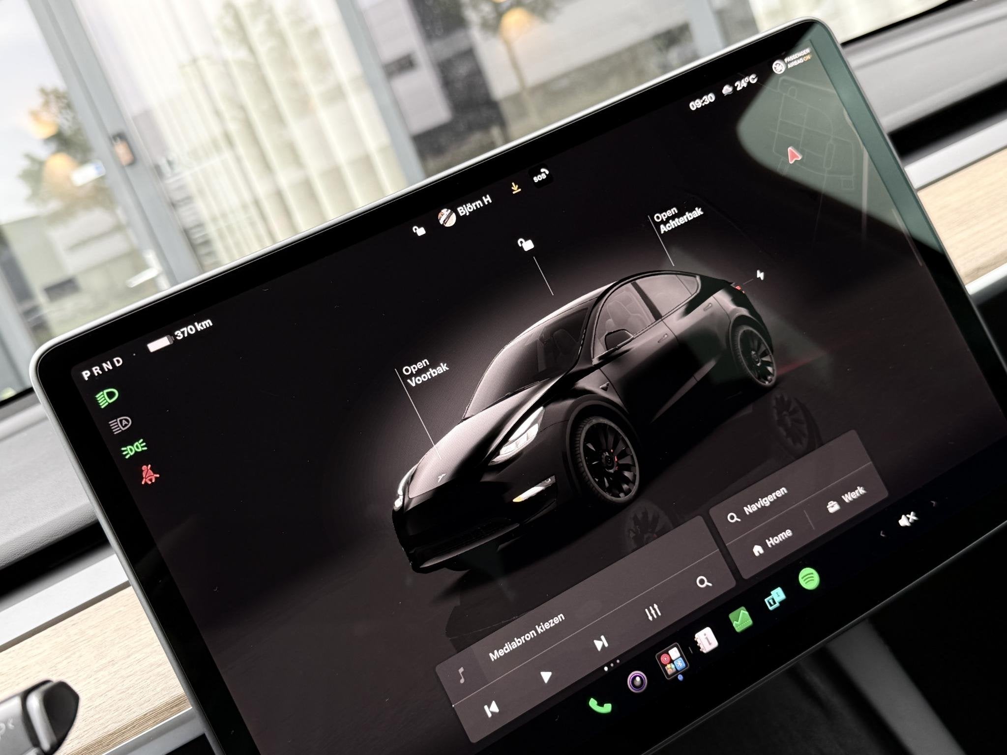 Foto 23 van Tesla Model Y Performance AWD/Pano/Autopilot