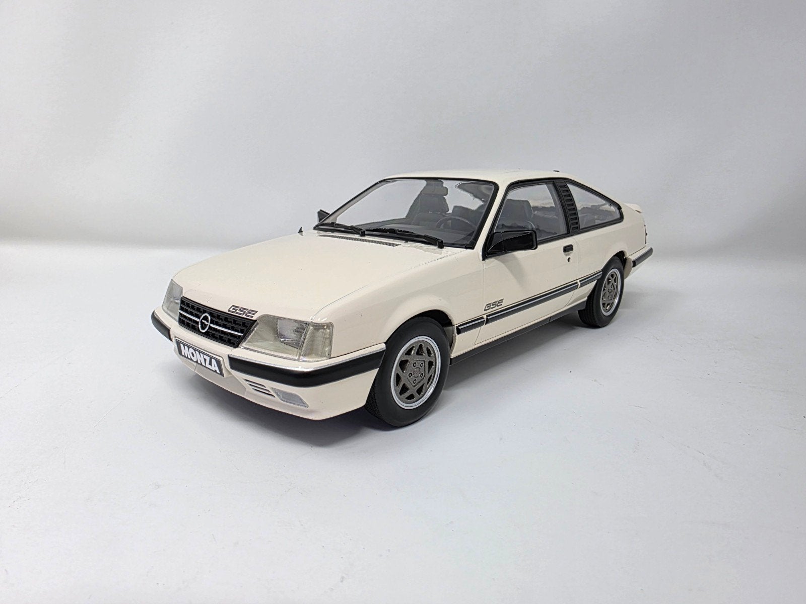 Opel Monza GSE 1984 1:18 in OVP Limited Edition, Ophalen of Verzenden, Nieuw, Norev
