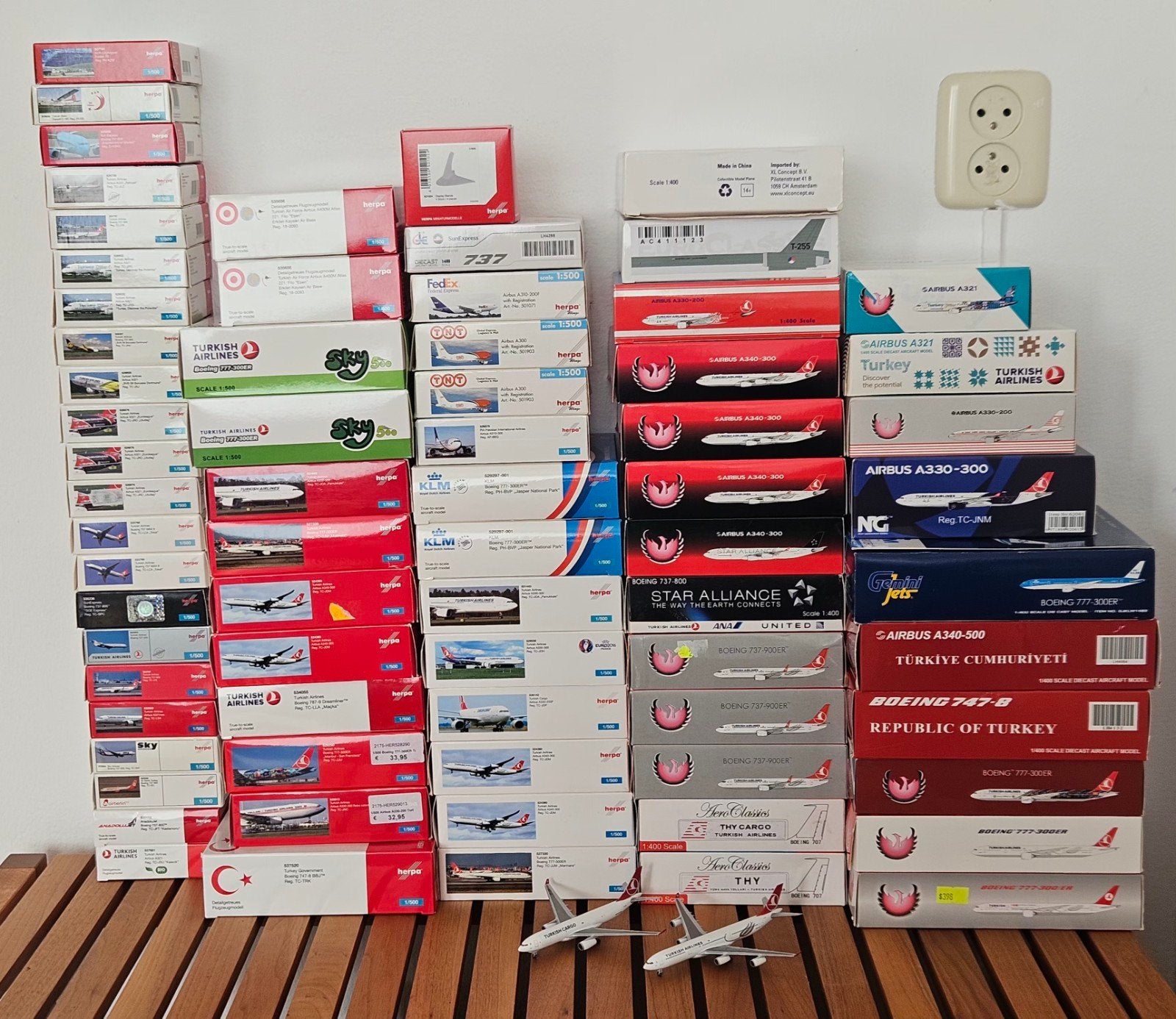 Vliegtuigmodellen 1:400, 1:500 - Turkish Airlines,KLM, Overige merken, 1:200 of kleiner, Verzenden, Zo goed als nieuw