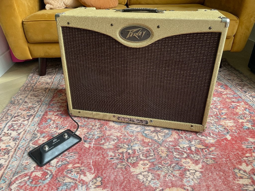 Peavey Classic 50 212 combo met footswitch, Muziek en Instrumenten, Ophalen, Gebruikt, Gitaar, 50 tot 100 watt