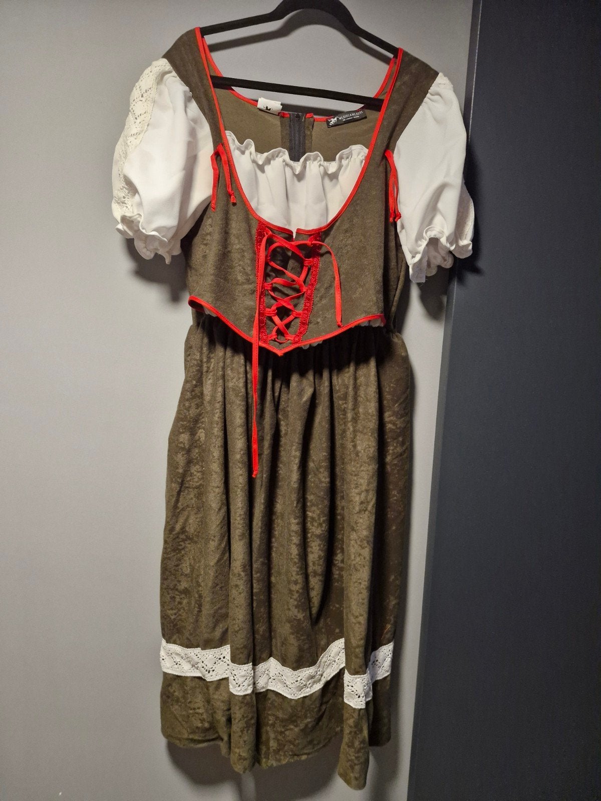DIRNDL JURK NIEUWSTAAT, Maat 46/48 (XL) of groter, Ophalen of Verzenden, Kleding, Overige thema's
