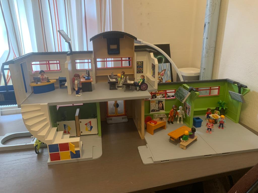 Playmobil school met extra lokaal/pauzeruimte, Ophalen of Verzenden, Zo goed als nieuw