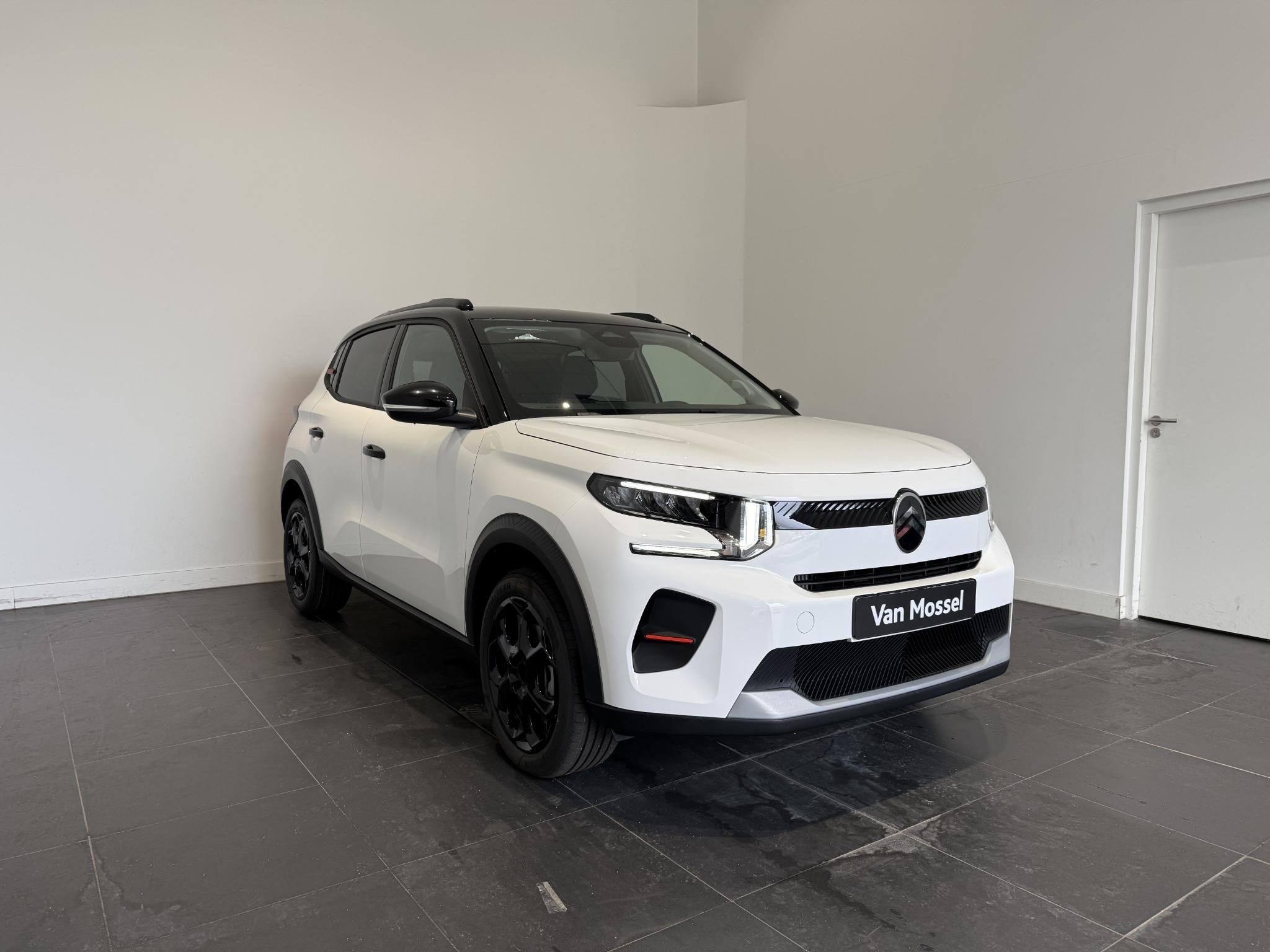 Citroen C3 1.2 Hybrid 110pk Collection l Apple carplay & and, Auto's, Euro 6, 1199 cc, Leder en Stof, Wit