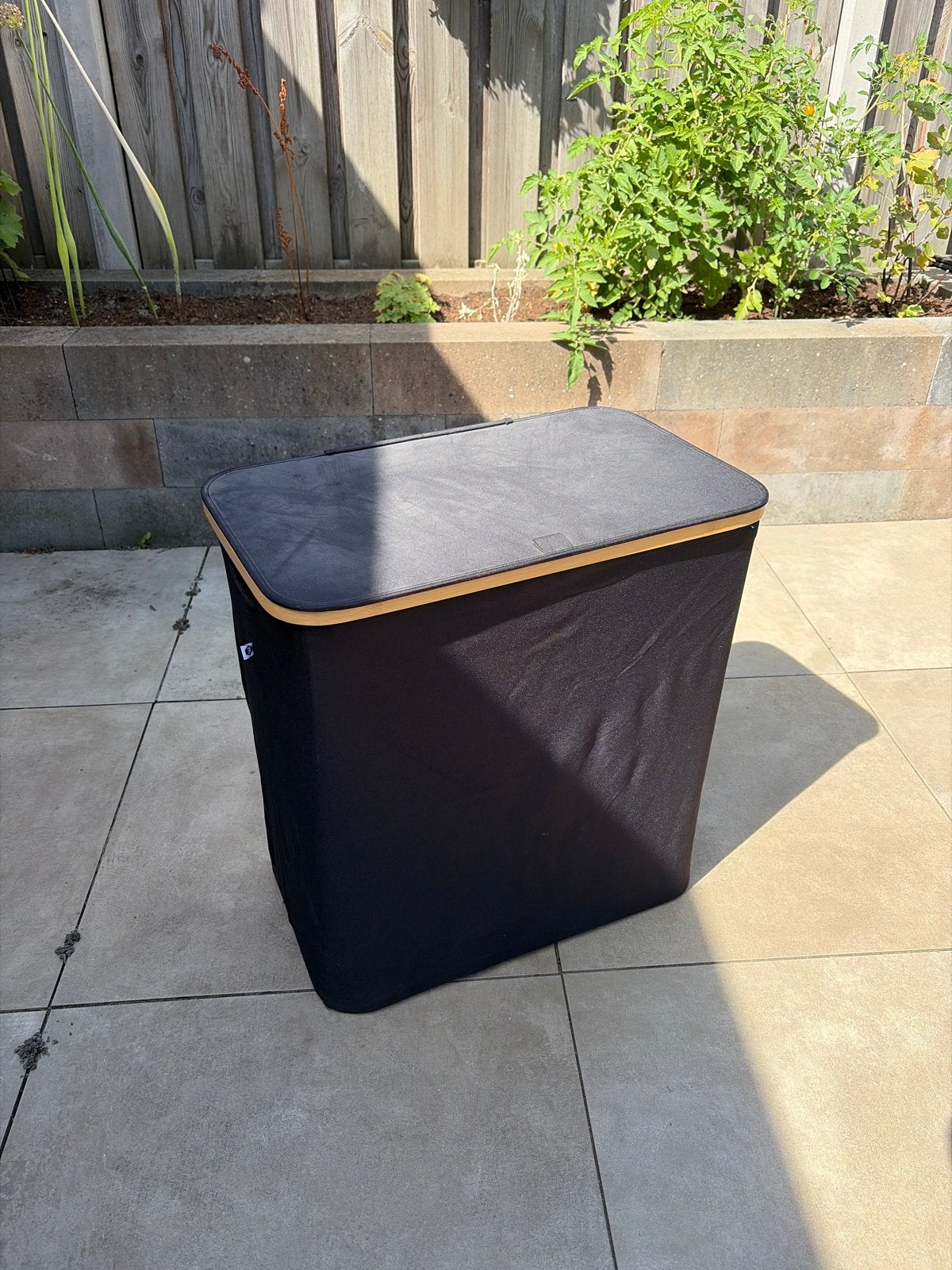Wasmand met bamboe rand en uitneembare zak, Ophalen, Gebruikt, Zwart, Hout